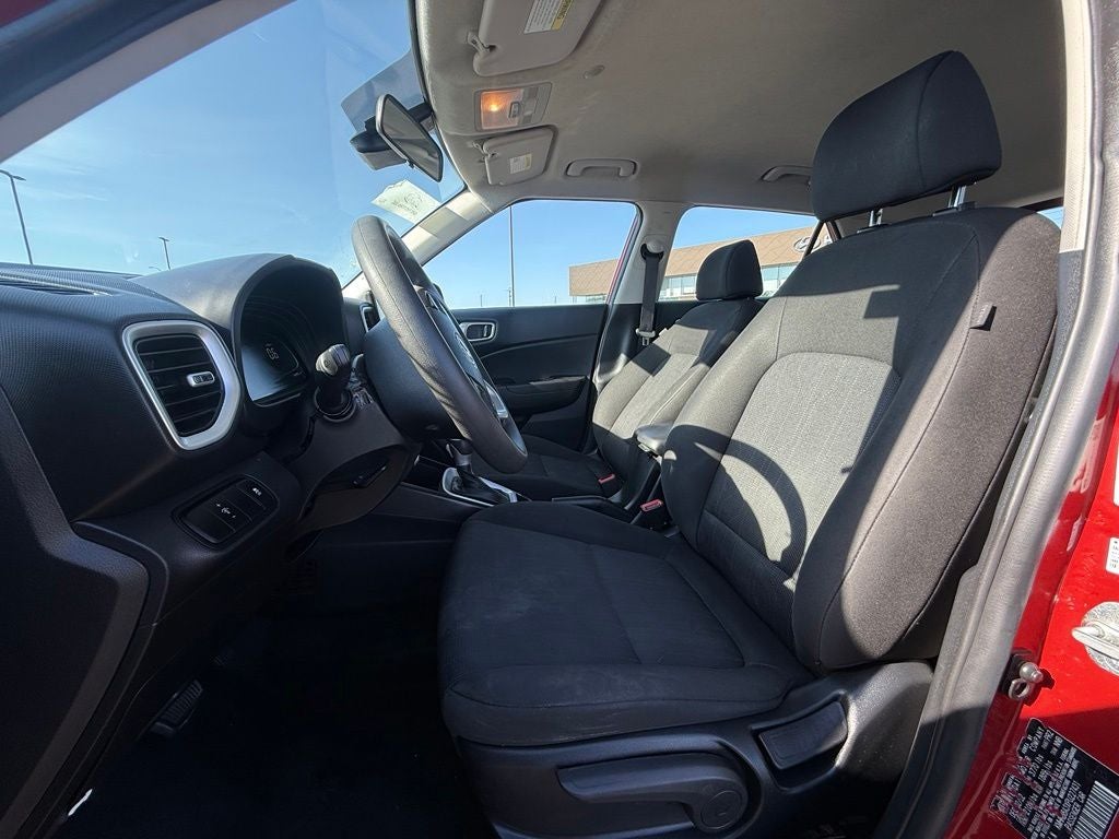 2023 Hyundai Venue SE
