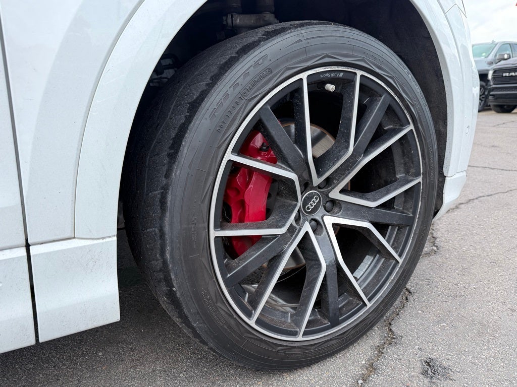 2020 Audi Q8 55 Premium Plus quattro