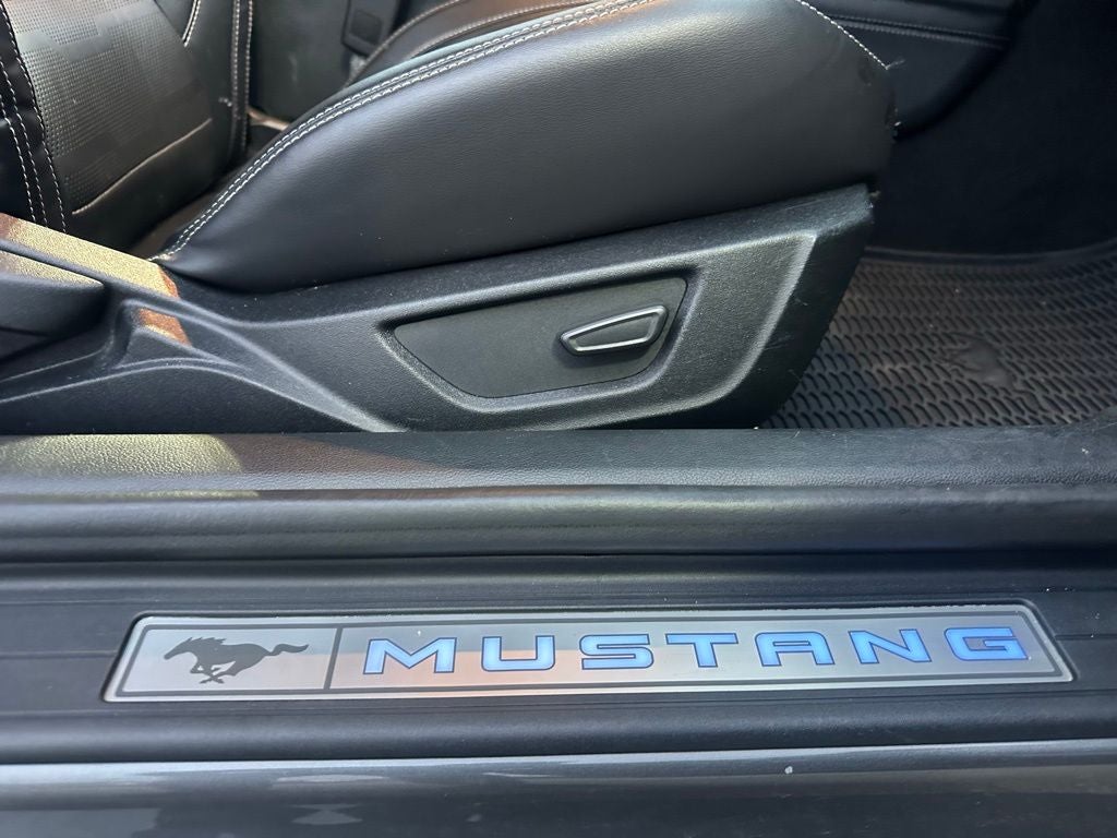 2021 Ford Mustang EcoBoost