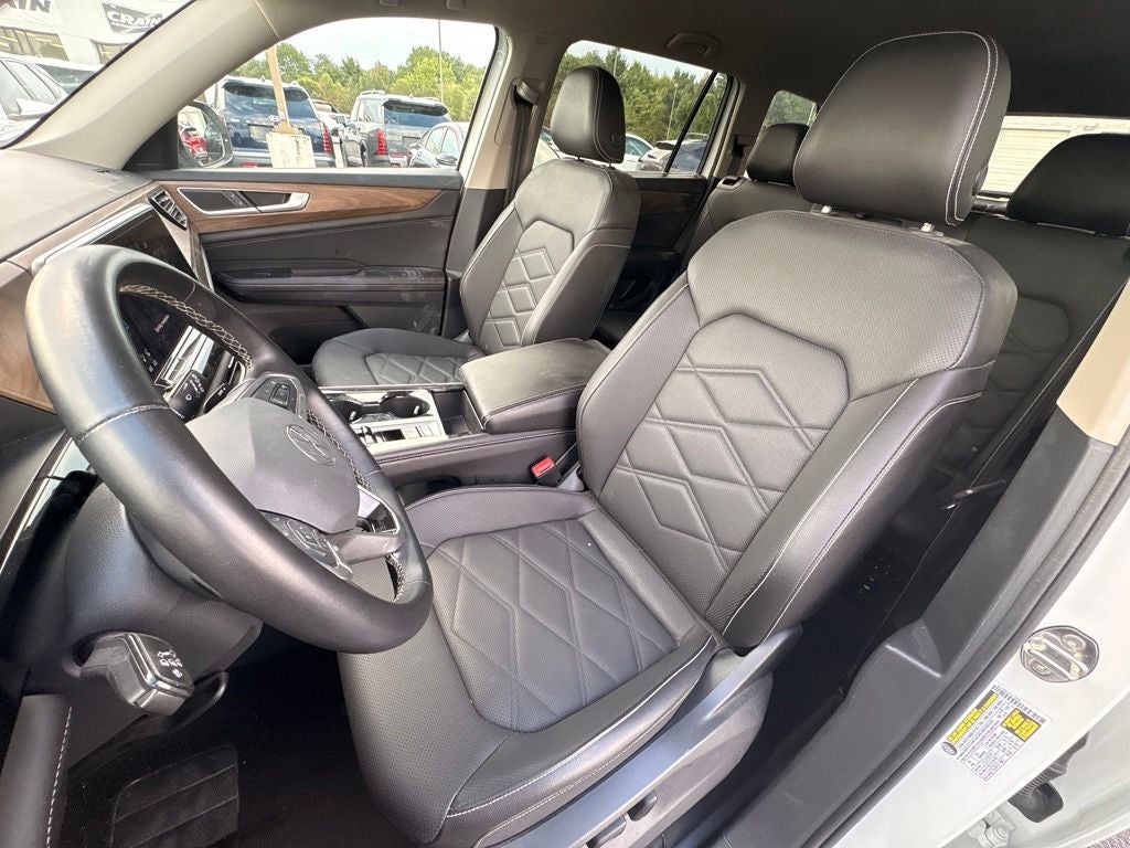 2025 Volkswagen Atlas 2.0T SE w/Technology