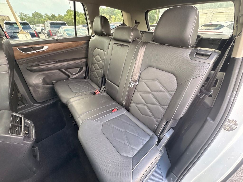 2025 Volkswagen Atlas 2.0T SE w/Technology