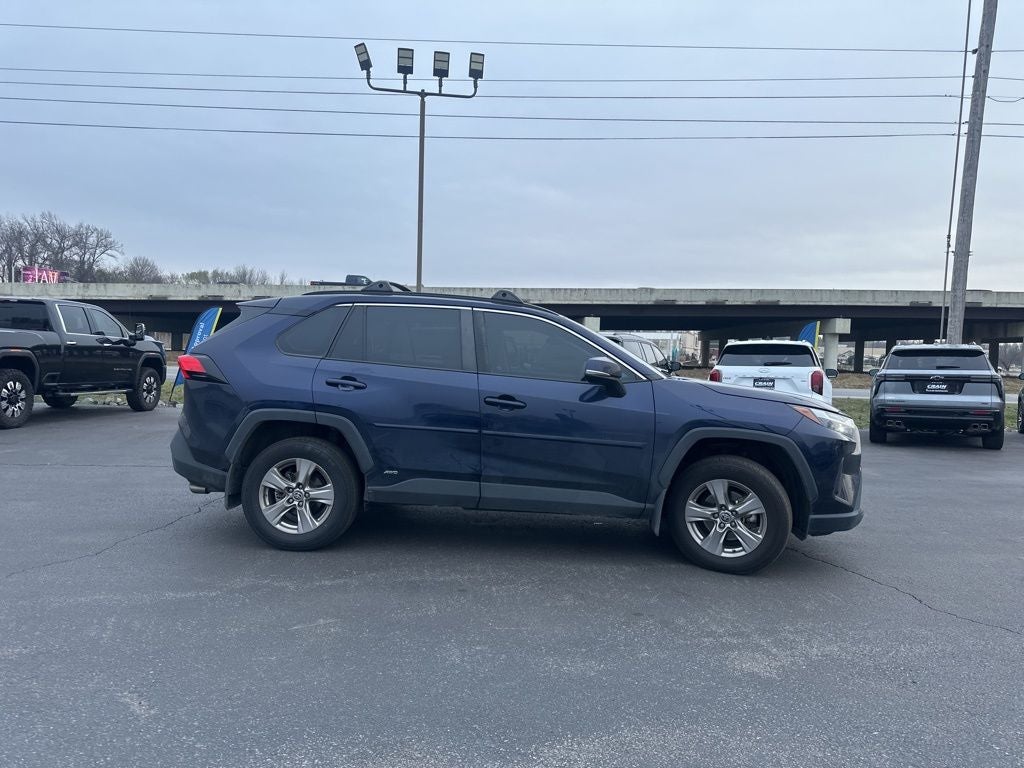 2022 Toyota RAV4 Hybrid XLE