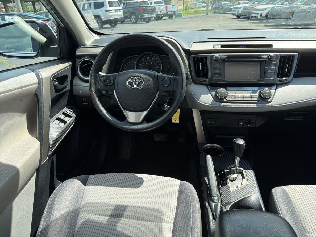 2013 Toyota RAV4 XLE Fresh Trade / Clean Carfax / Super Clean