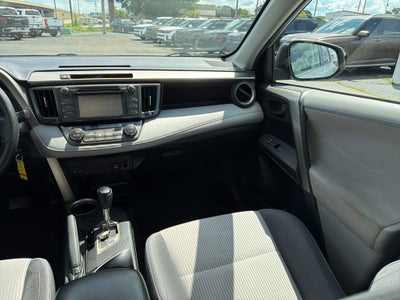 2013 Toyota RAV4 XLE Fresh Trade / Clean Carfax / Super Clean