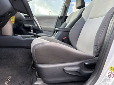 2013 Toyota RAV4 XLE Fresh Trade / Clean Carfax / Super Clean