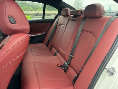 2025 BMW 3 Series 330i