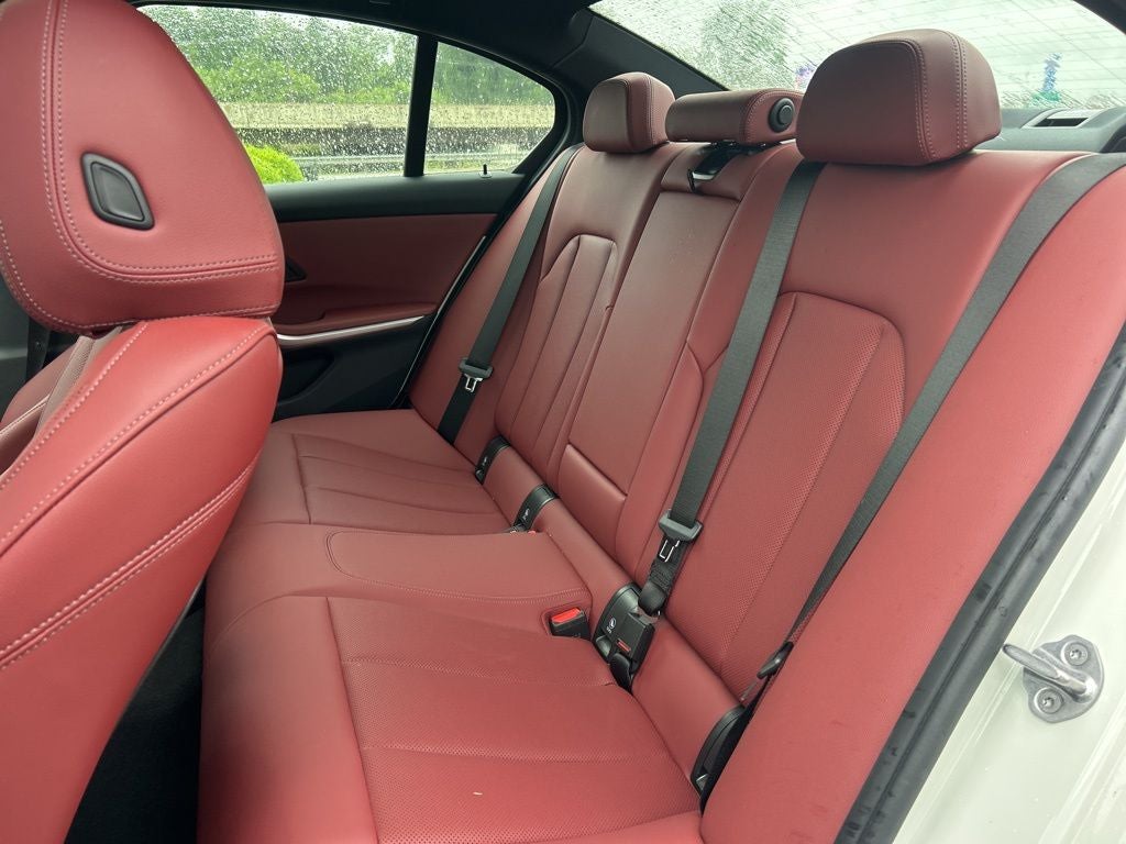 2025 BMW 3 Series 330i