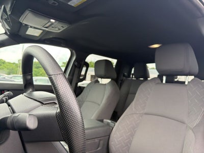 2025 Toyota Tacoma SR5 1-Owner / Clean Carfax