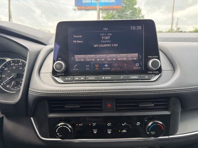 2024 Nissan Rogue S 1-Owner / Blind Spot / Rear Parking Sensors