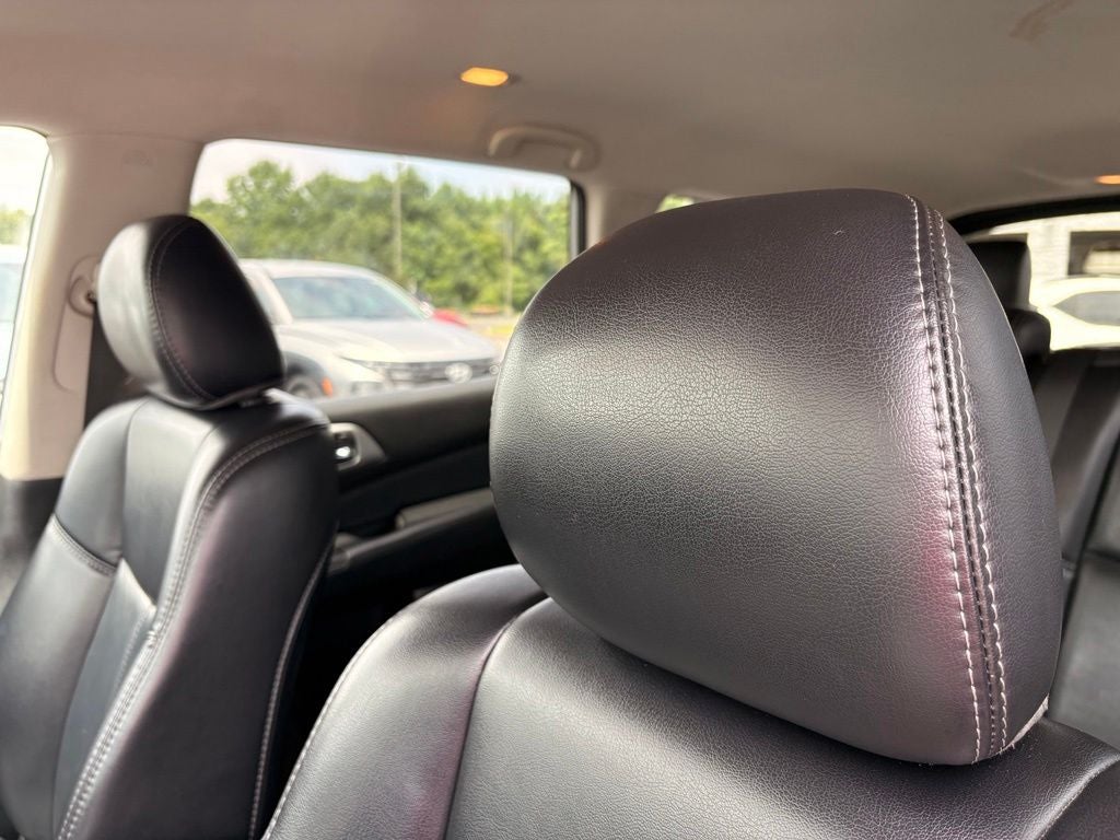 2019 Nissan Pathfinder SL FRESH TRADE | AS-IS