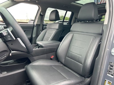 2025 Hyundai Santa Fe Limited LOW MILES / CLEAN CARFAX / SUNROOF / NAVIGATION
