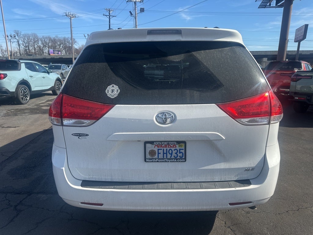 2012 Toyota Sienna Base 7 Passenger