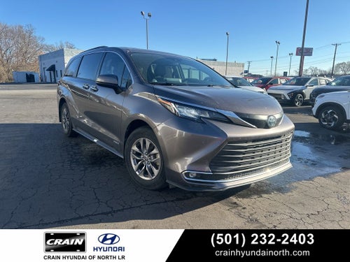 2021 Toyota Sienna XLE 8 Passenger