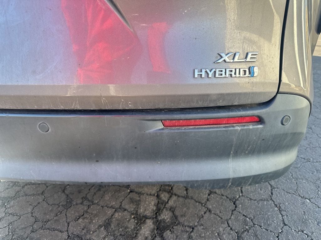 2021 Toyota Sienna XLE 8 Passenger