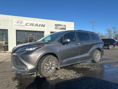2021 Toyota Sienna XLE 8 Passenger