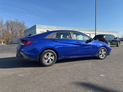 2024 Hyundai Elantra SE