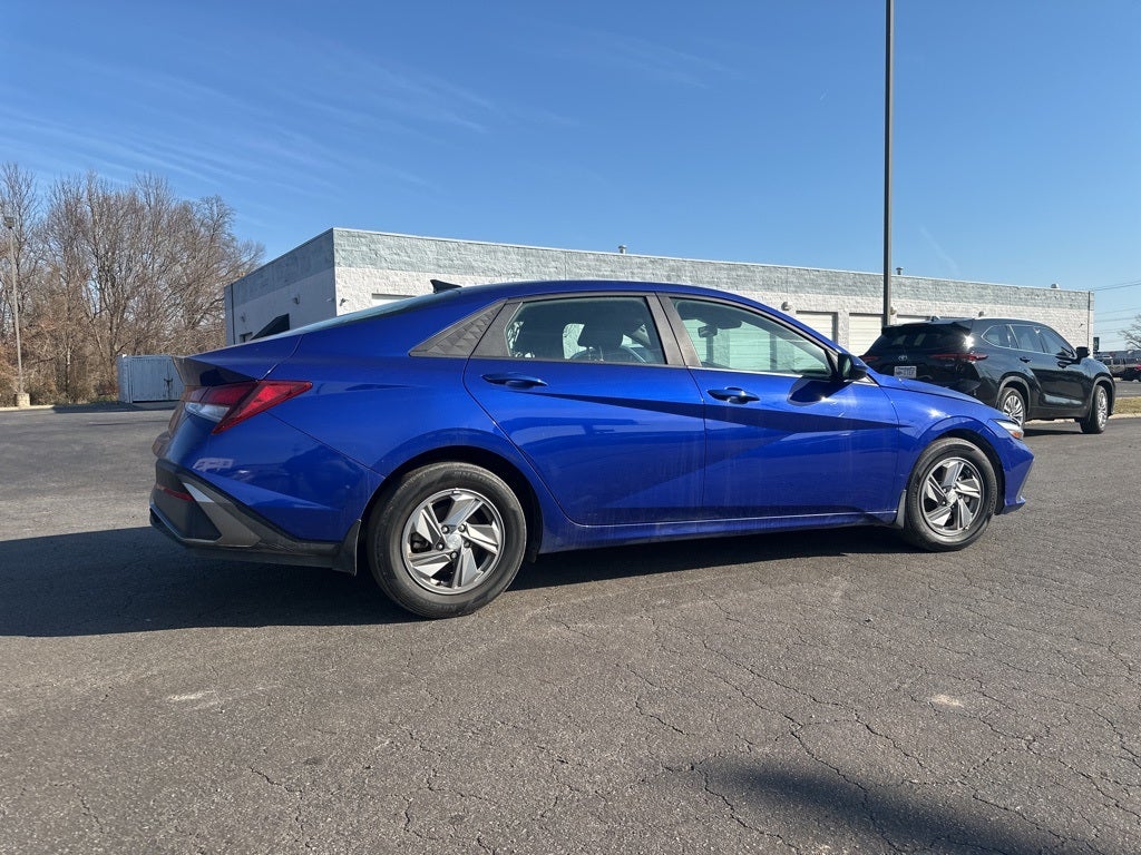 2024 Hyundai Elantra SE