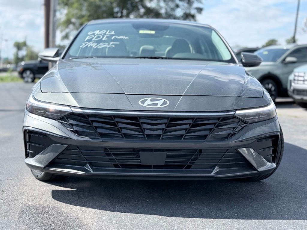 2025 Hyundai Elantra Limited