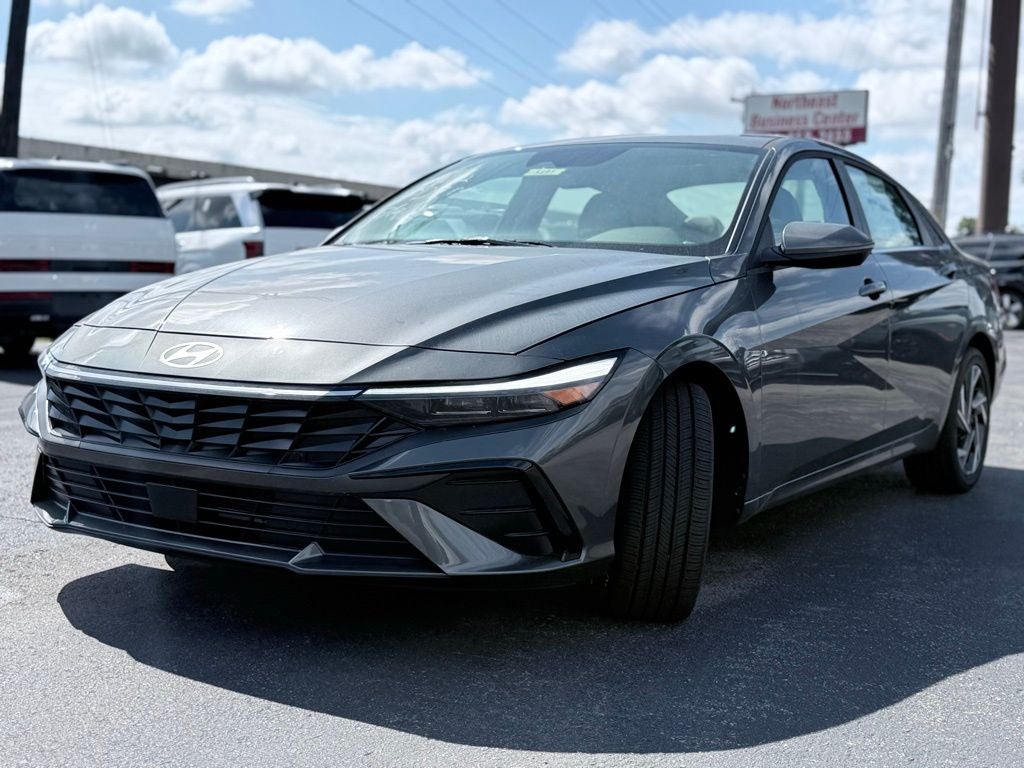 2025 Hyundai Elantra Limited