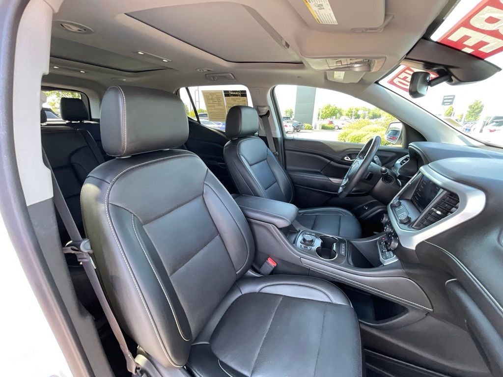 2021 GMC Acadia SLT