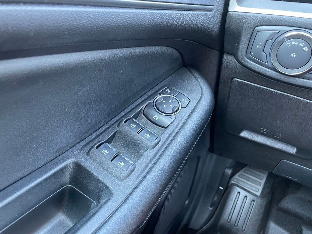 2022 Ford Edge SE