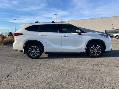 2021 Toyota Highlander Hybrid XLE