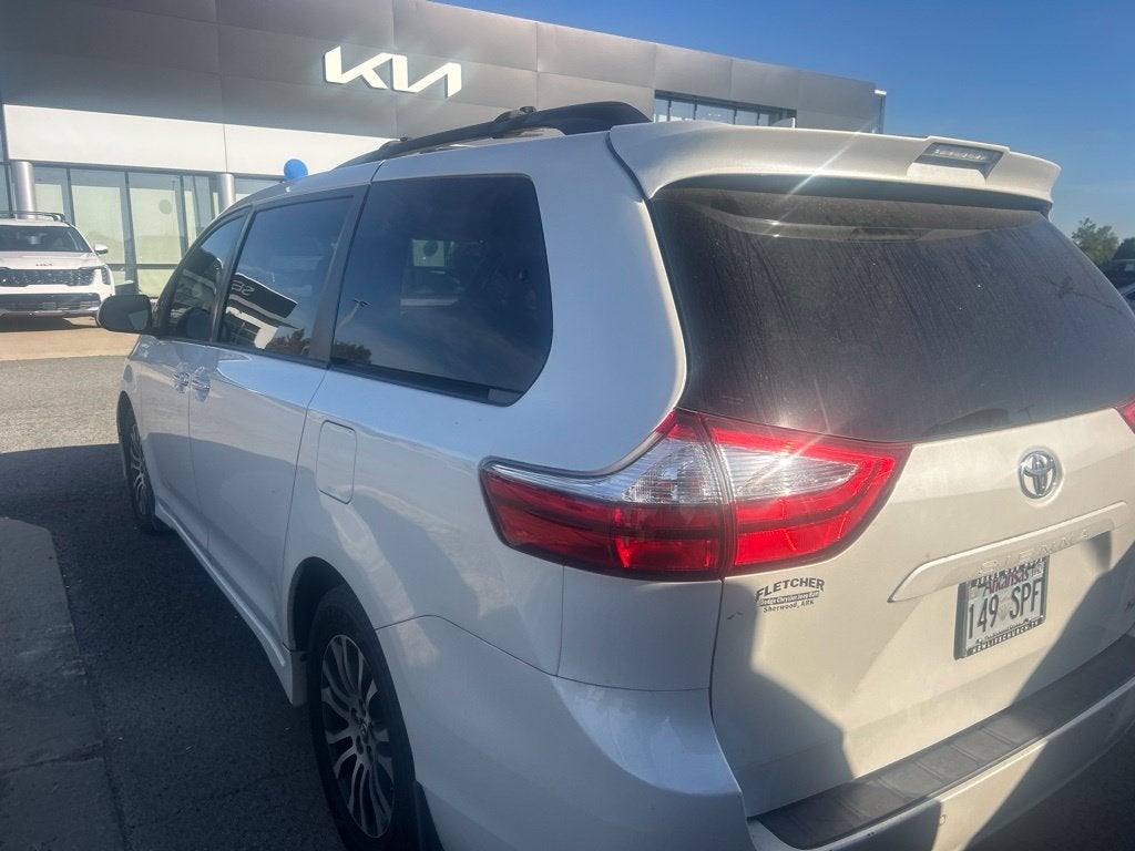 2019 Toyota Sienna XLE Premium 8 Passenger