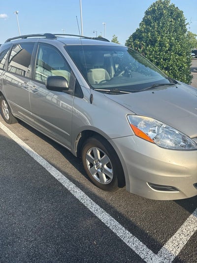 2009 Toyota Sienna LE