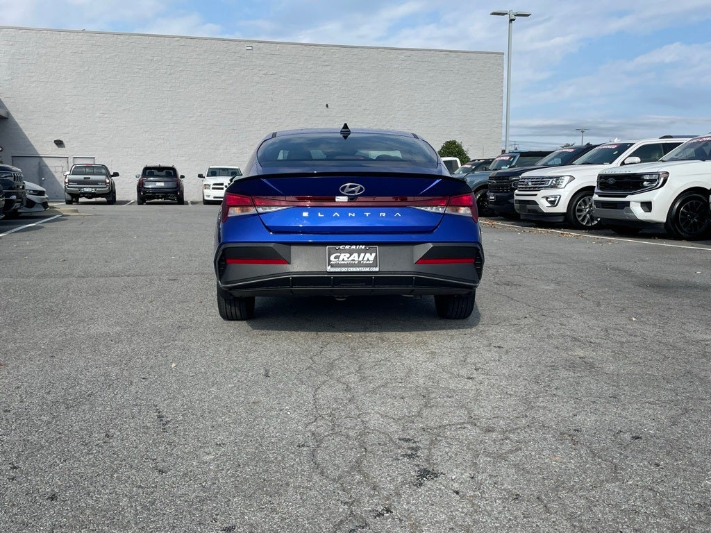 2025 Hyundai Elantra SEL Sport