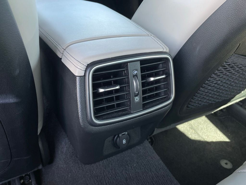 2023 Genesis G70 3.3T