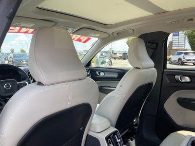 2023 Volvo XC40 B5 Plus Bright Theme