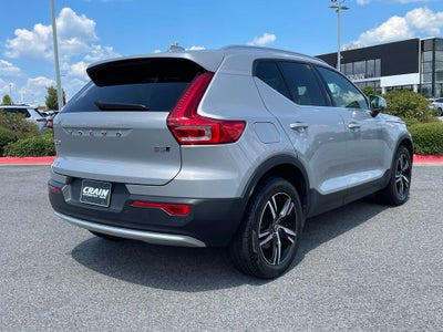 2023 Volvo XC40 B5 Plus Bright Theme