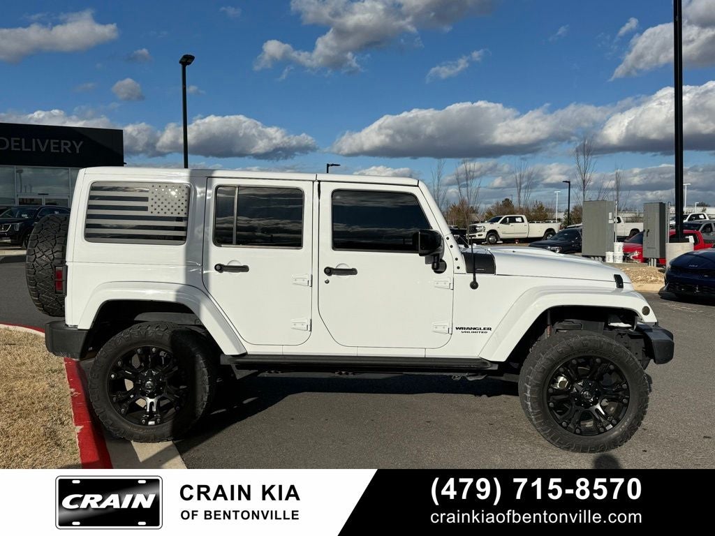 2015 Jeep Wrangler Unlimited Sahara Altitude - 4WD / CLEAN CARFAX / LIFT / WHEELS / TIRES