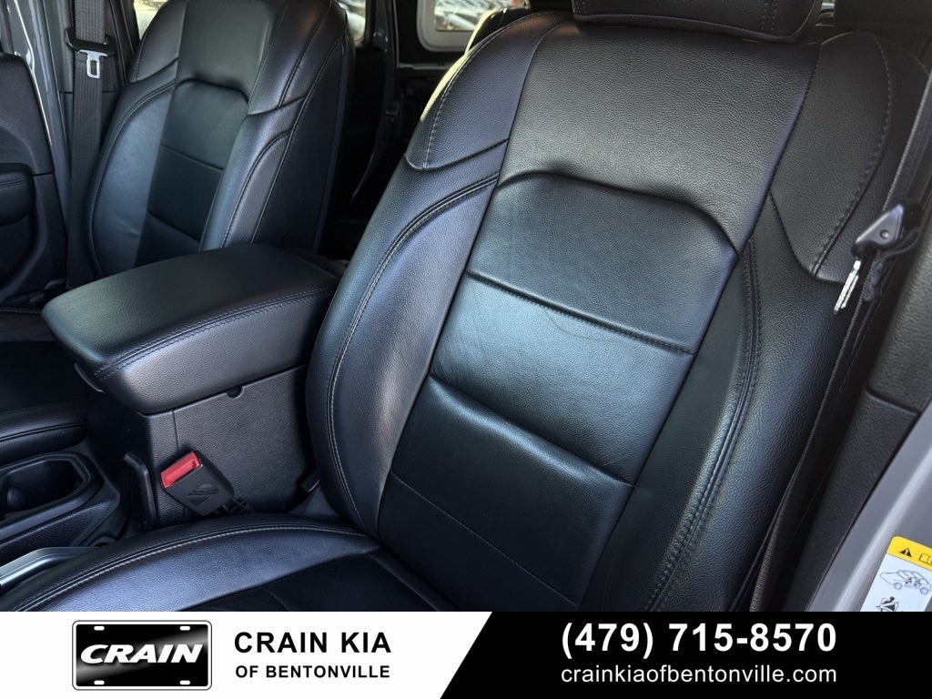 2019 Jeep Wrangler Unlimited Sahara Altitude - 4WD