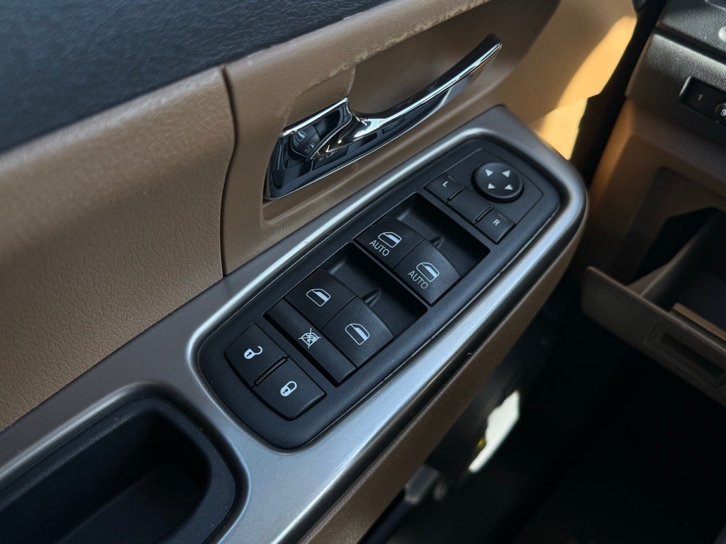 2012 Jeep Liberty Limited - 4WD / CLEAN CARFAX