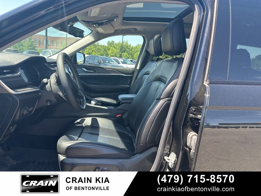 2023 Jeep Grand Cherokee L Limited - 4WD / PANO ROOF / ONE OWNER