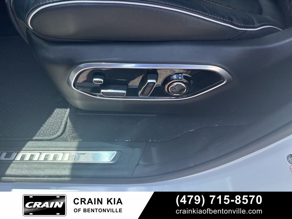 2025 Jeep Grand Cherokee L Summit - 4WD / PANORAMIC SUNROOF
