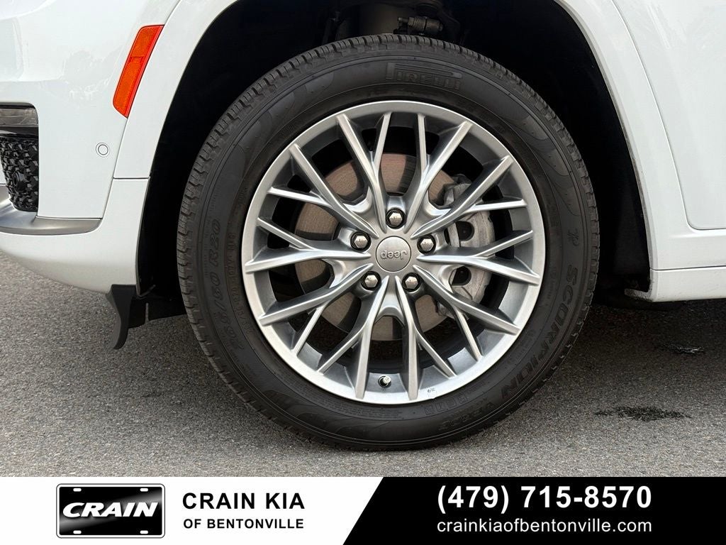 2025 Jeep Grand Cherokee L Summit - 4WD / PANORAMIC SUNROOF / CLEAN CARFAX