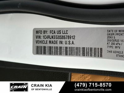 2025 Jeep Grand Cherokee L Summit - 4WD / PANORAMIC SUNROOF / CLEAN CARFAX