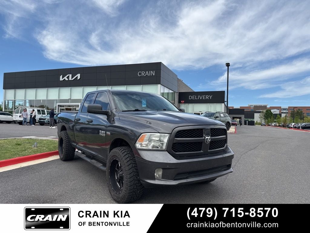 2018 RAM 1500 Express - 4WD / LIFTED!
