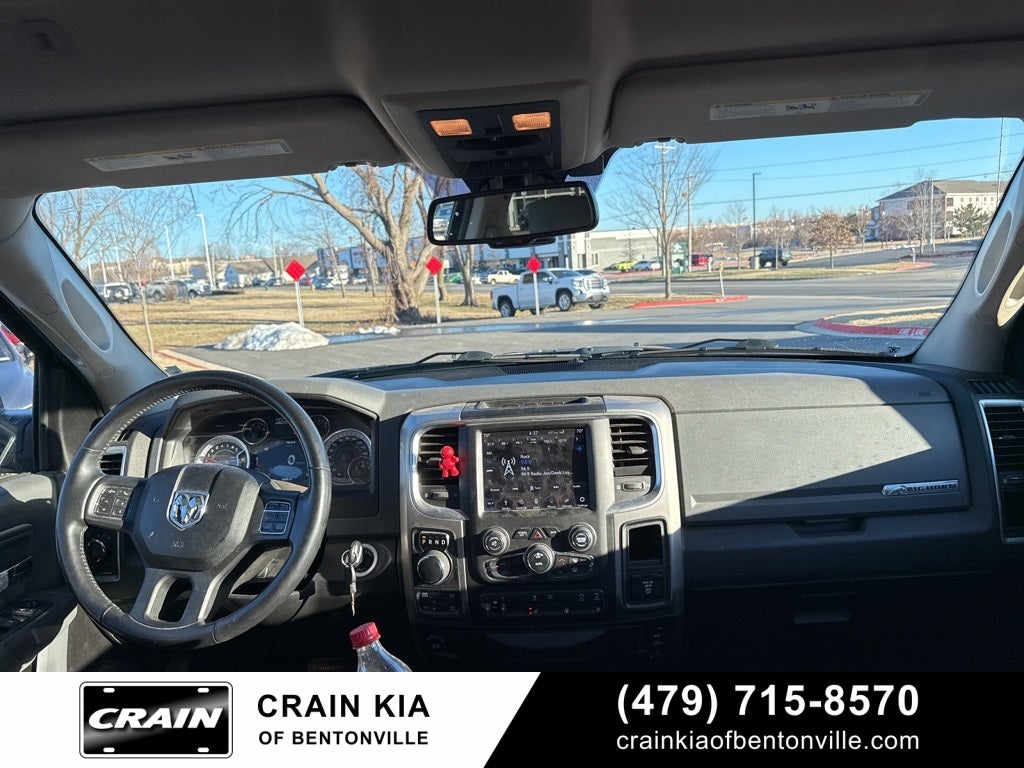 2019 RAM 1500 Classic SLT - 4WD / CLEAN CARFAX