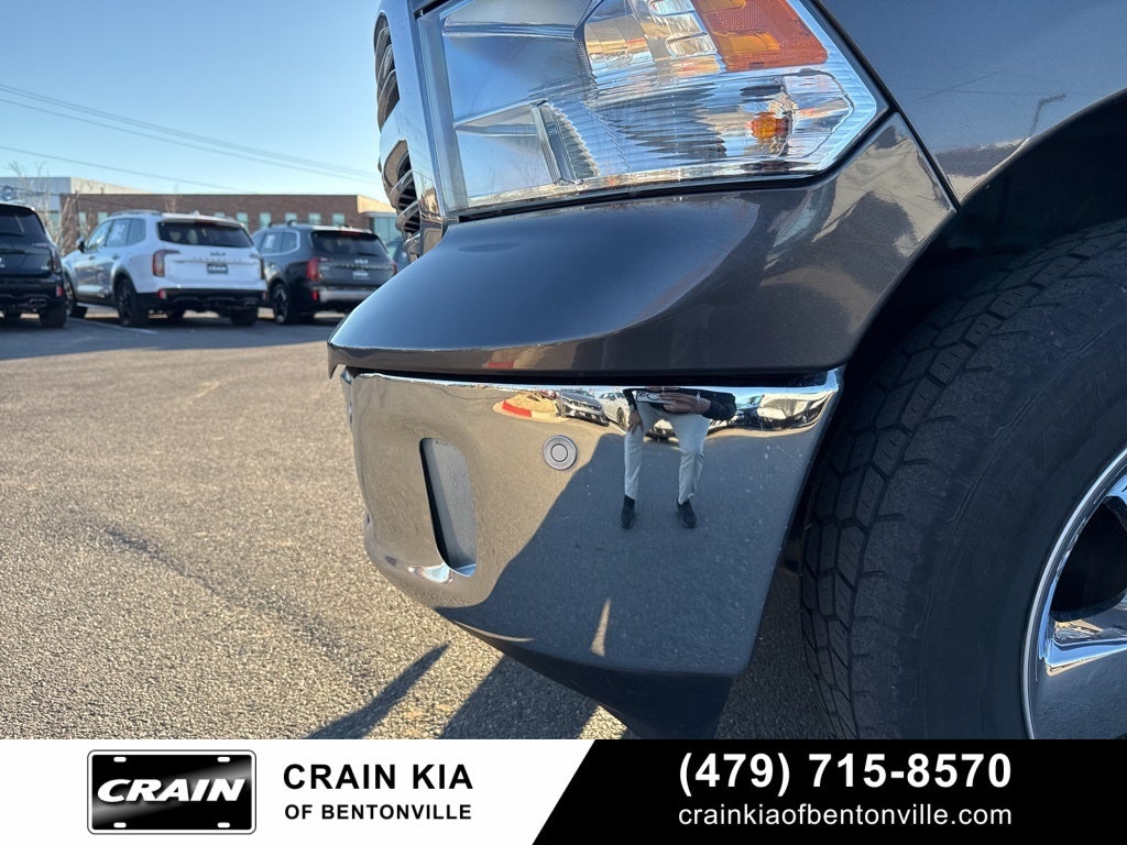 2019 RAM 1500 Classic SLT - 4WD / CLEAN CARFAX