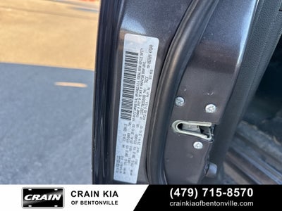 2019 RAM 1500 Classic SLT - 4WD / CLEAN CARFAX