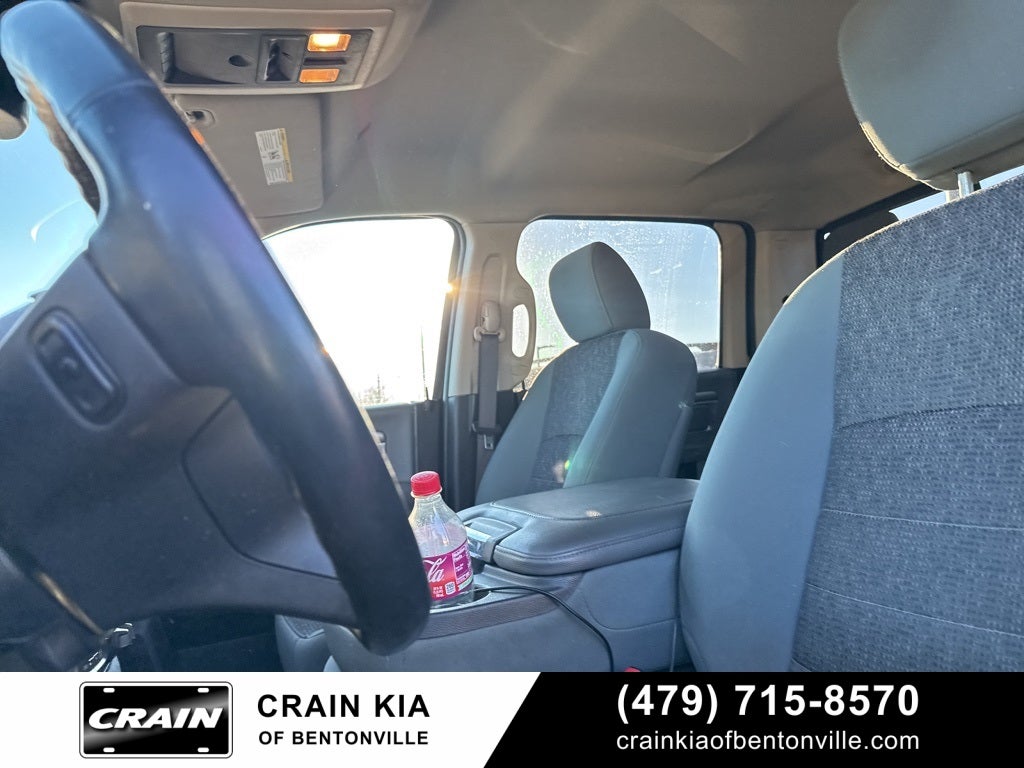 2019 RAM 1500 Classic SLT - 4WD / CLEAN CARFAX