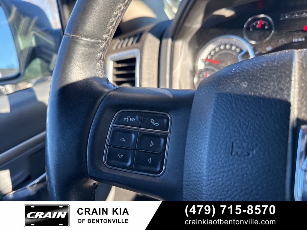 2019 RAM 1500 Classic SLT - 4WD / CLEAN CARFAX