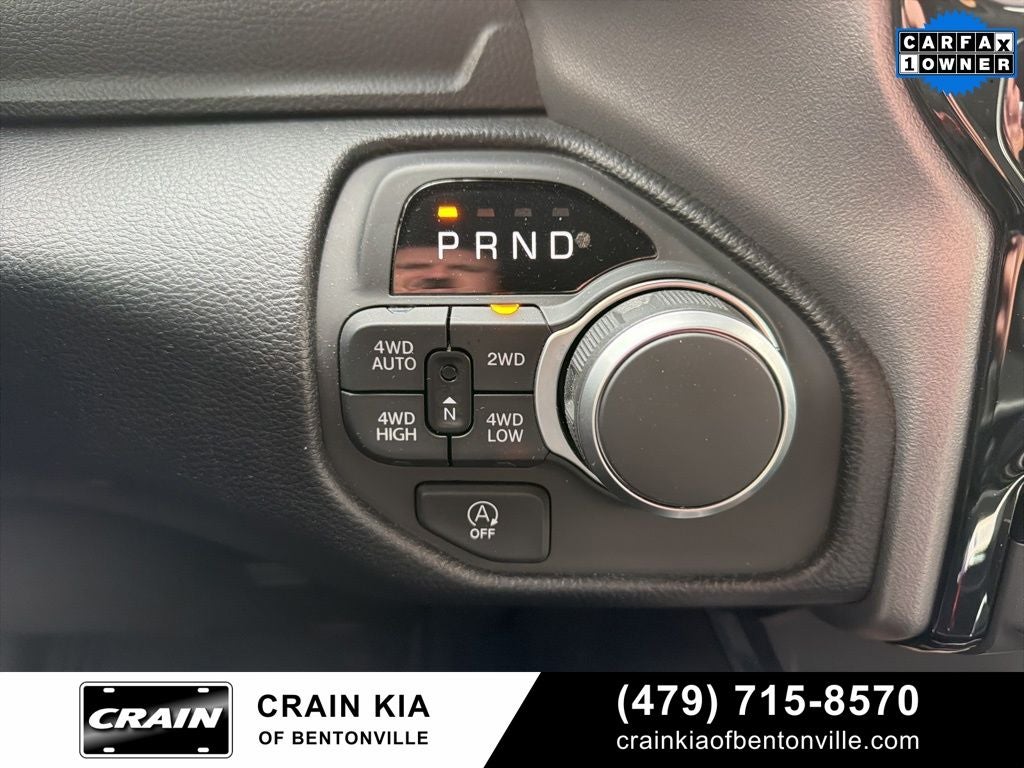 2025 RAM 1500 Big Horn/Lone Star - 4WD / PANORAMIC SUNROOF / ONE OWNER