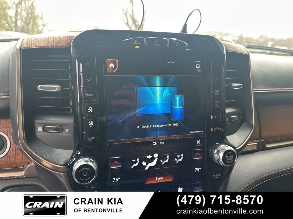 2020 RAM 1500 Laramie Longhorn - 4WD / PANORAMIC SUNROOF / LIFTED!