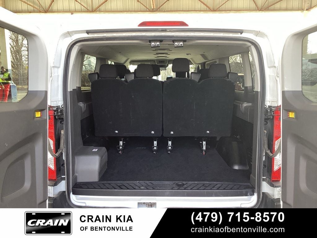 2024 Ford Transit-350 XLT - 12 PASSENGER / CLEAN CARFAX / ONE OWNER