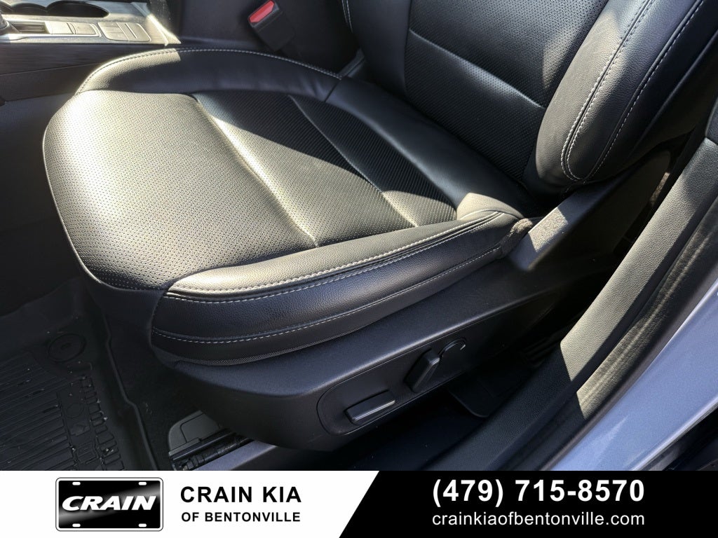 2022 Ford Escape Titanium - AWD / PANORAMIC SUNROOF / CLEAN CARFAX