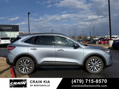 2022 Ford Escape Titanium - AWD / PANORAMIC SUNROOF / CLEAN CARFAX